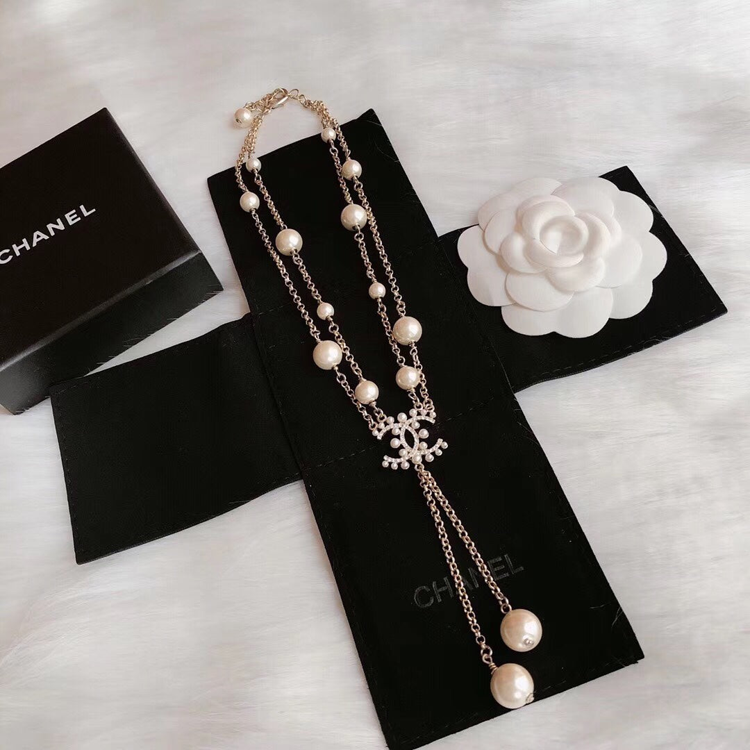 Fashion CC Pearl Letter Necklace