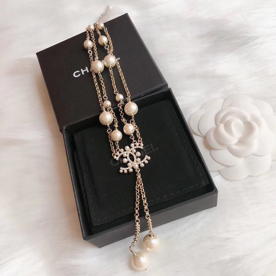 Fashion CC Pearl Letter Necklace