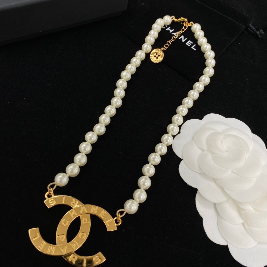 Fashion CC Pearl Button Necklace