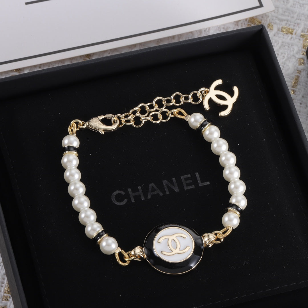 Fashion CC Pearl Bracelet