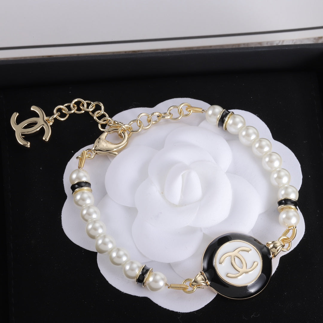 Fashion CC Pearl Bracelet