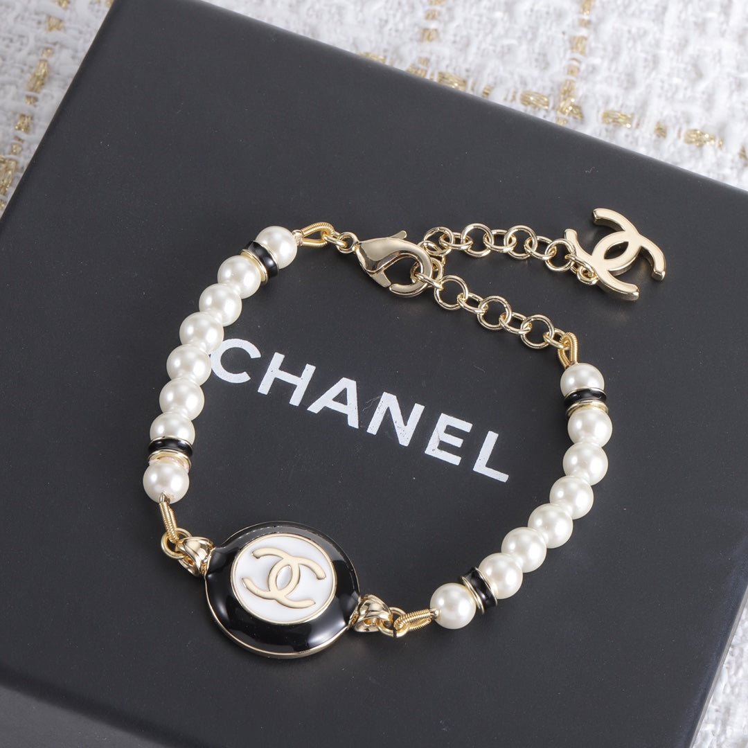 Fashion CC Pearl Bracelet