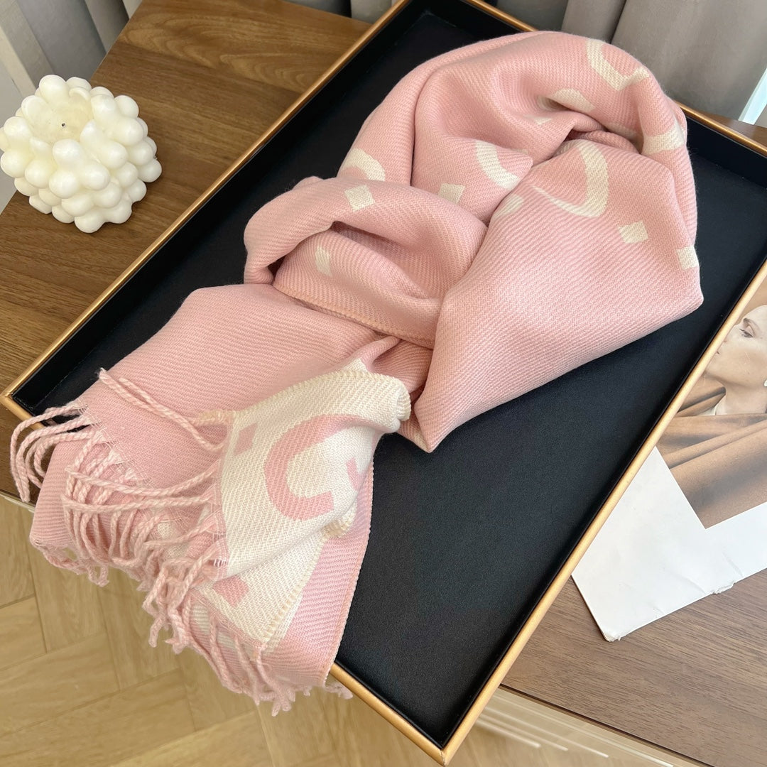 Fashionable GG diagonal striped scarf