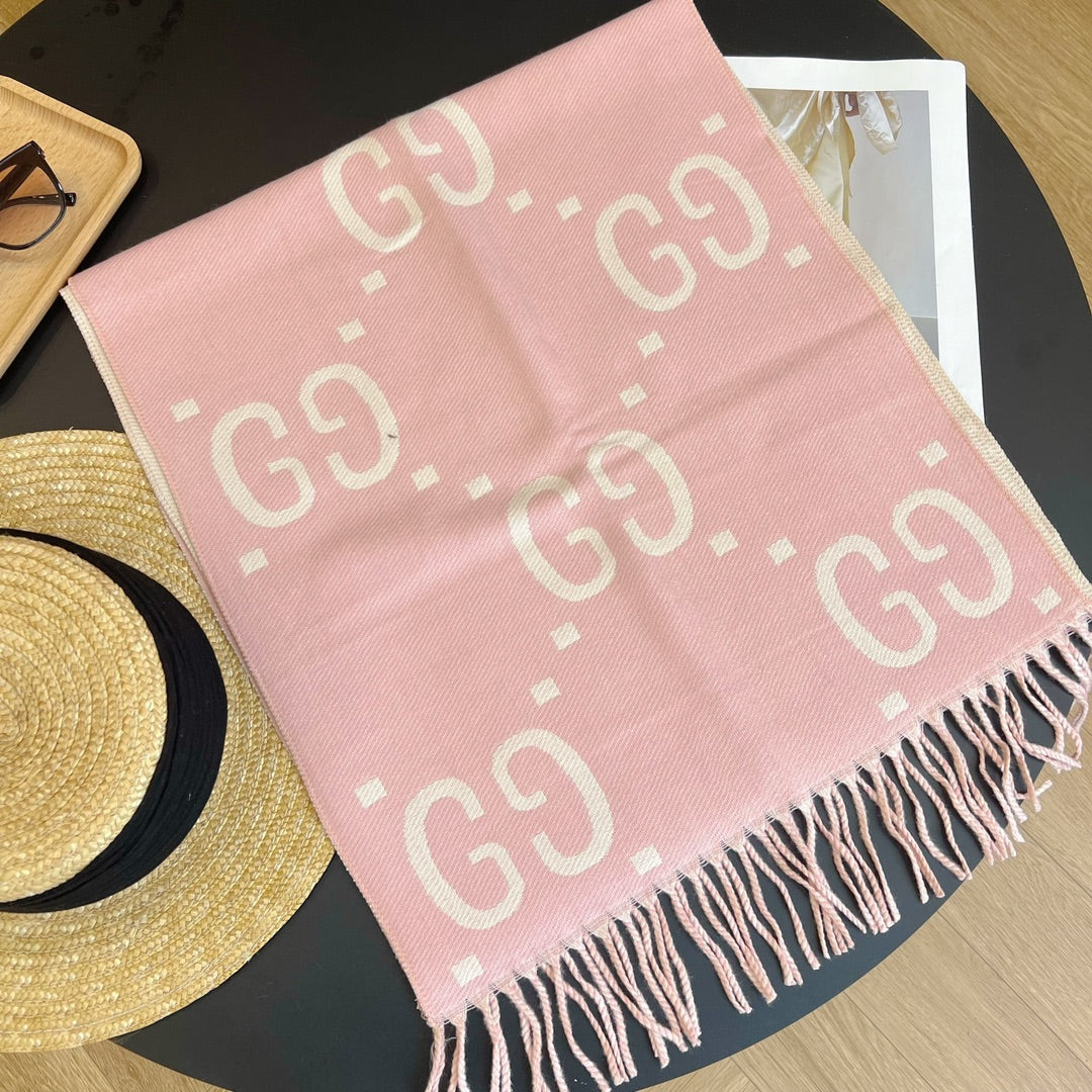 Fashionable GG diagonal striped scarf