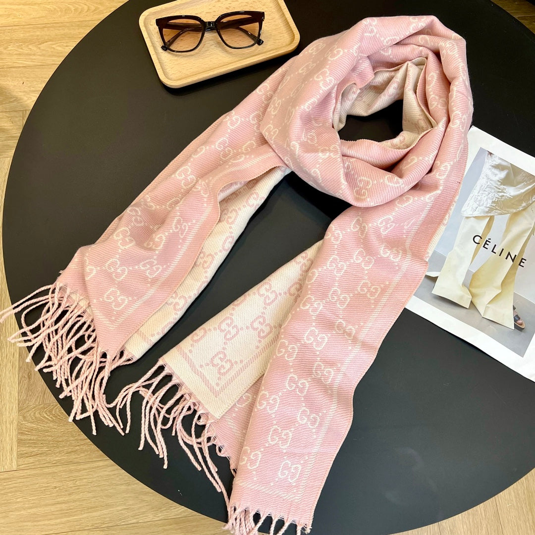 Fashionable GG diagonal striped scarf