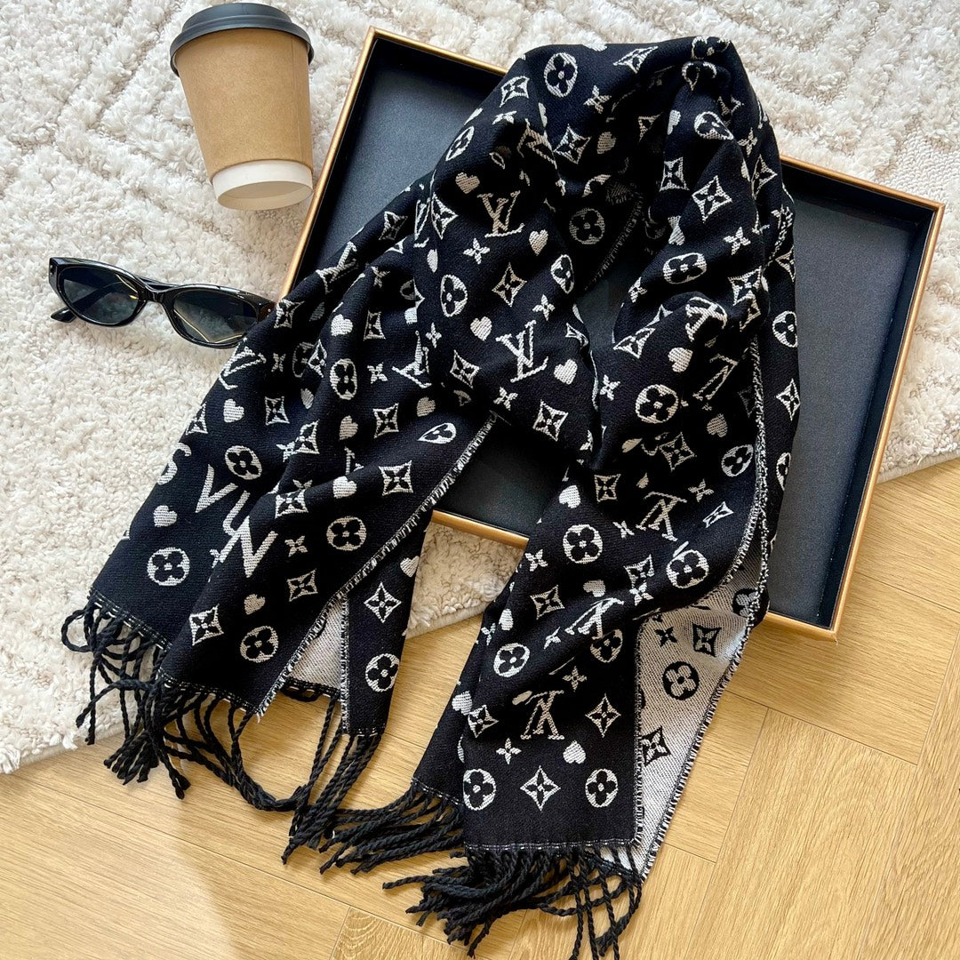 Fashion L letter starry scarf