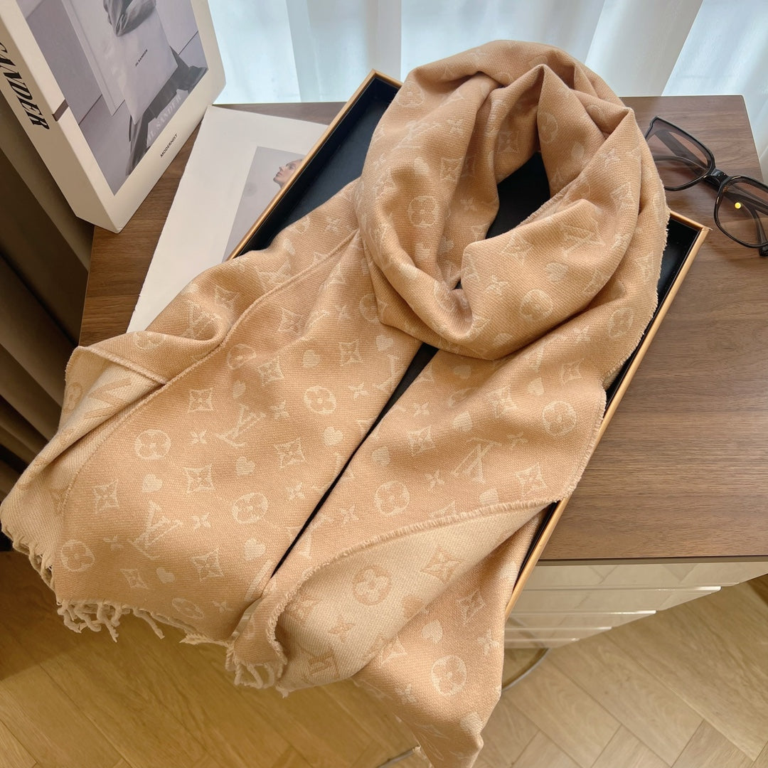 Fashion L letter starry scarf