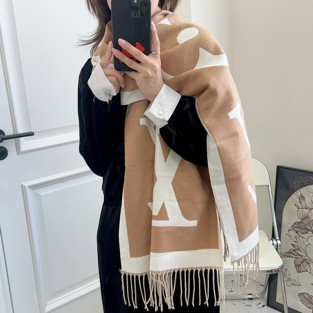 Fashion L letter scarf