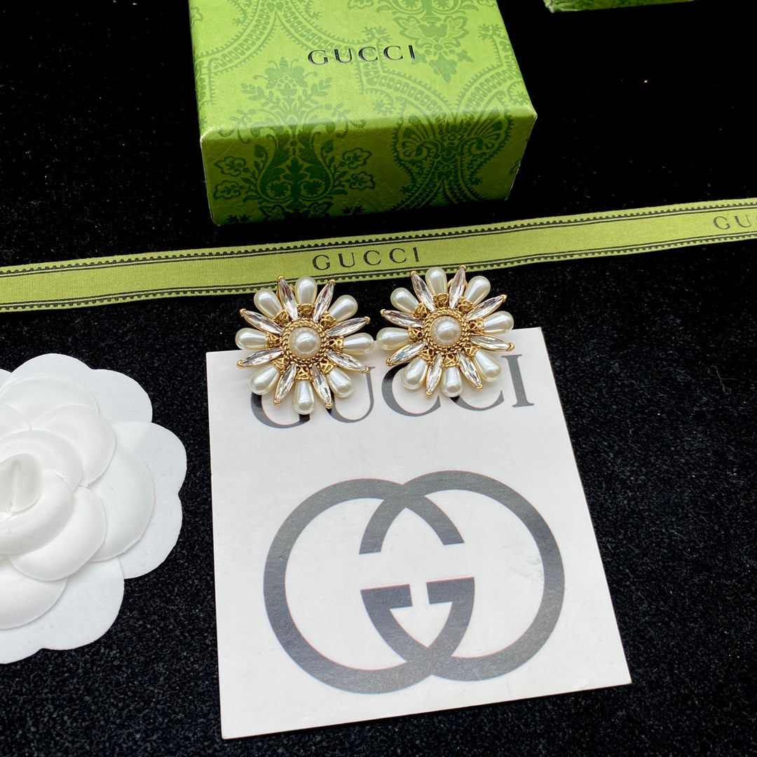 Fashion GG Pearl Sunflower Earrings