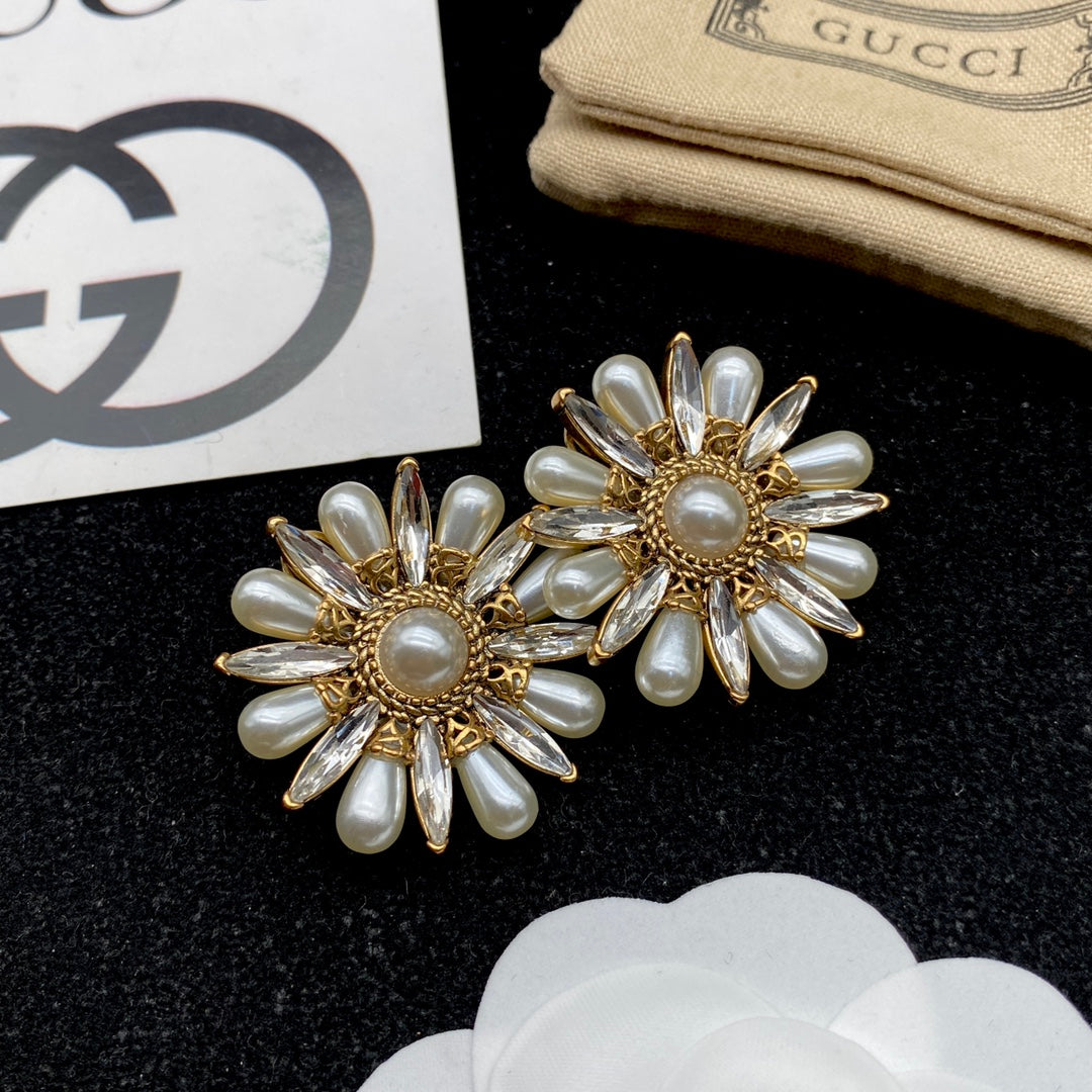 Fashion GG Pearl Sunflower Earrings