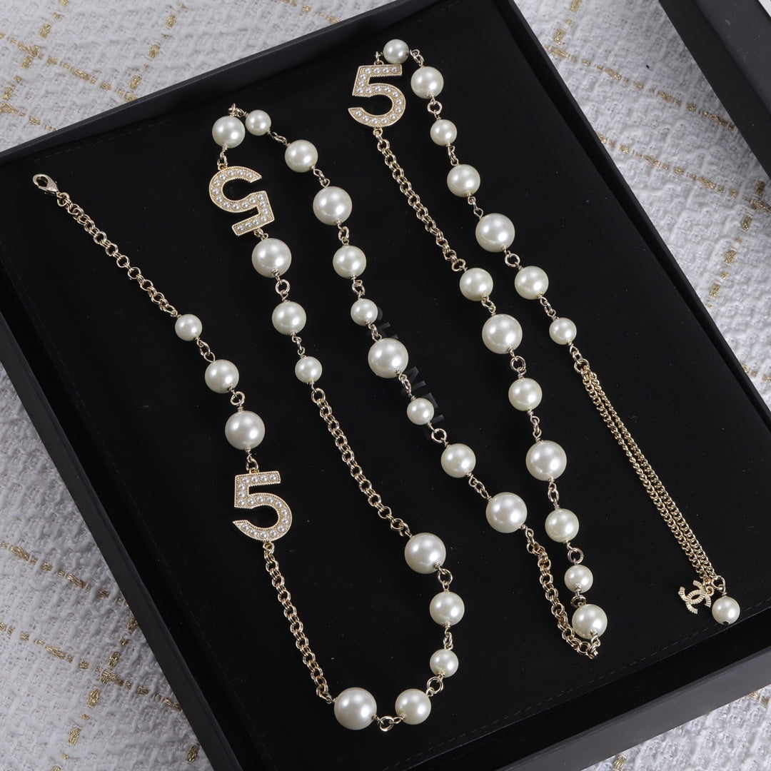 Fashion CC Pearl Necklace