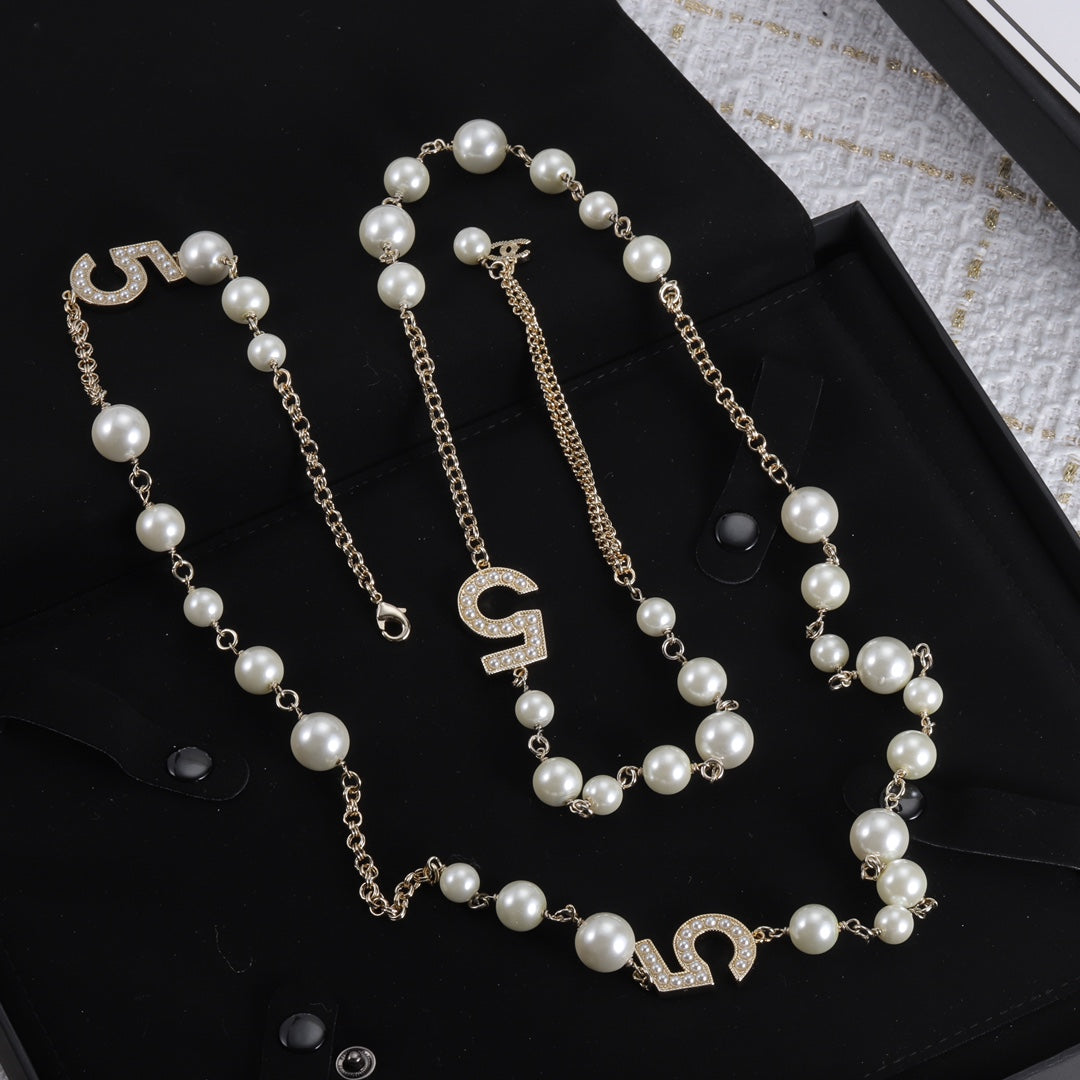 Fashion CC Pearl Necklace