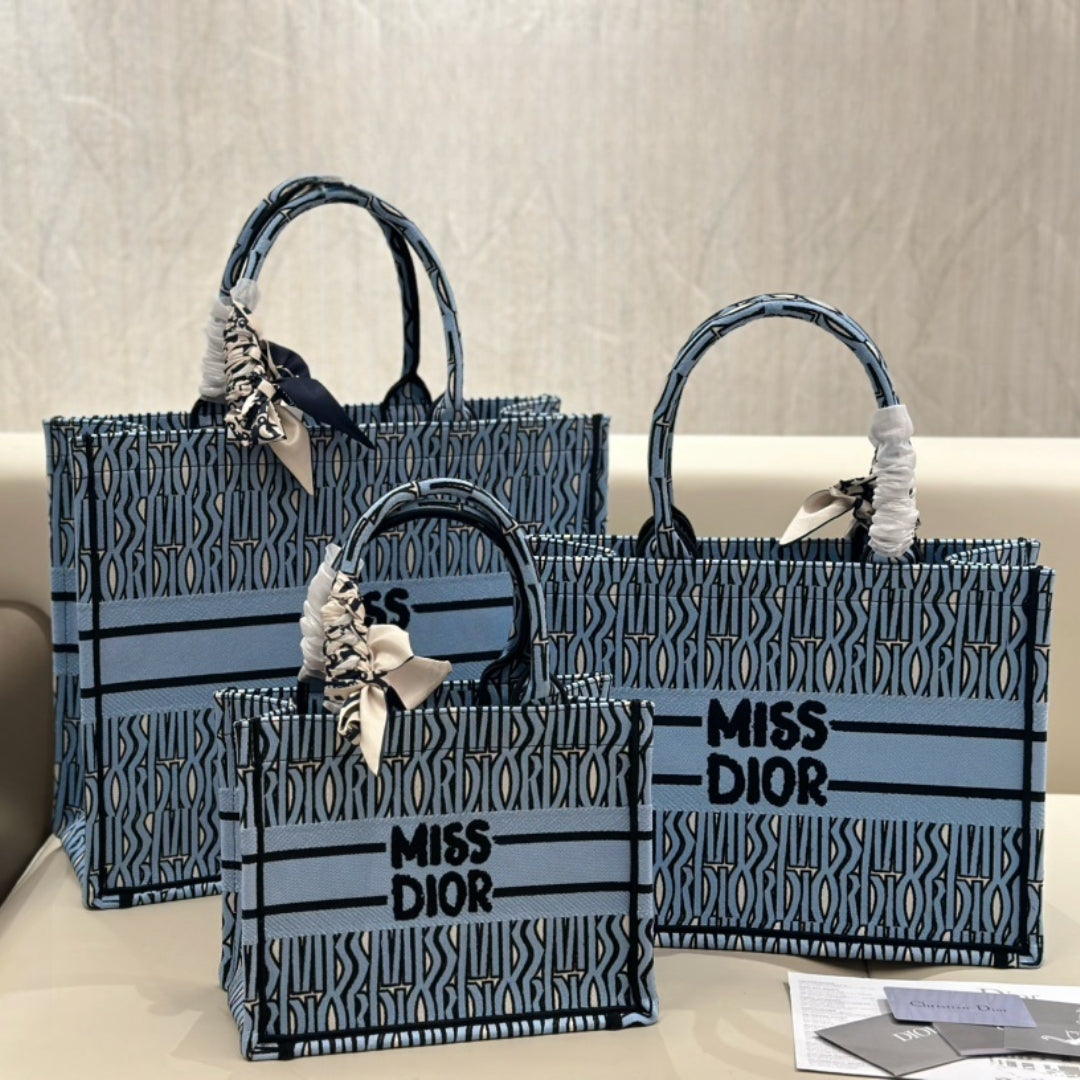 Fashion CD Embroidery Pattern Handbag