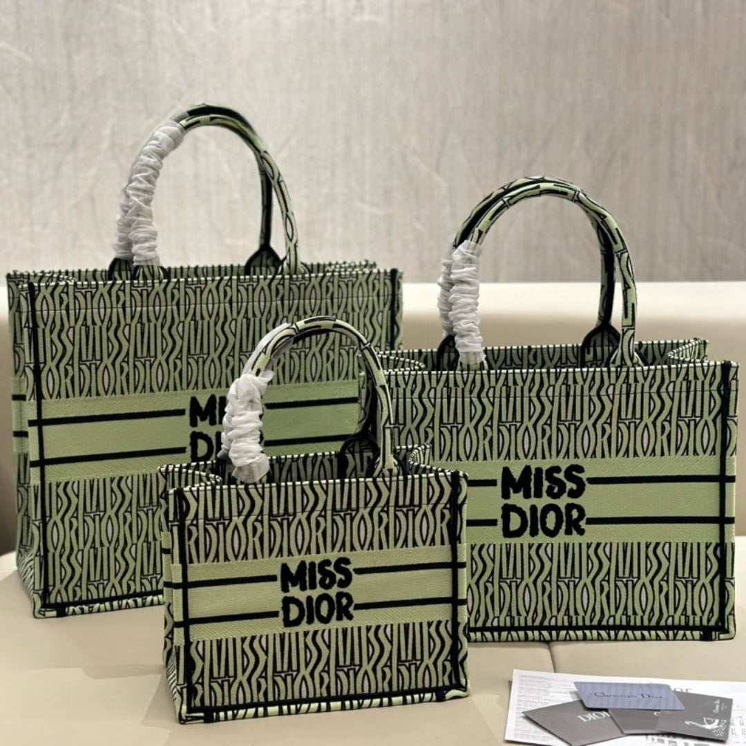 Fashion CD Embroidery Pattern Handbag