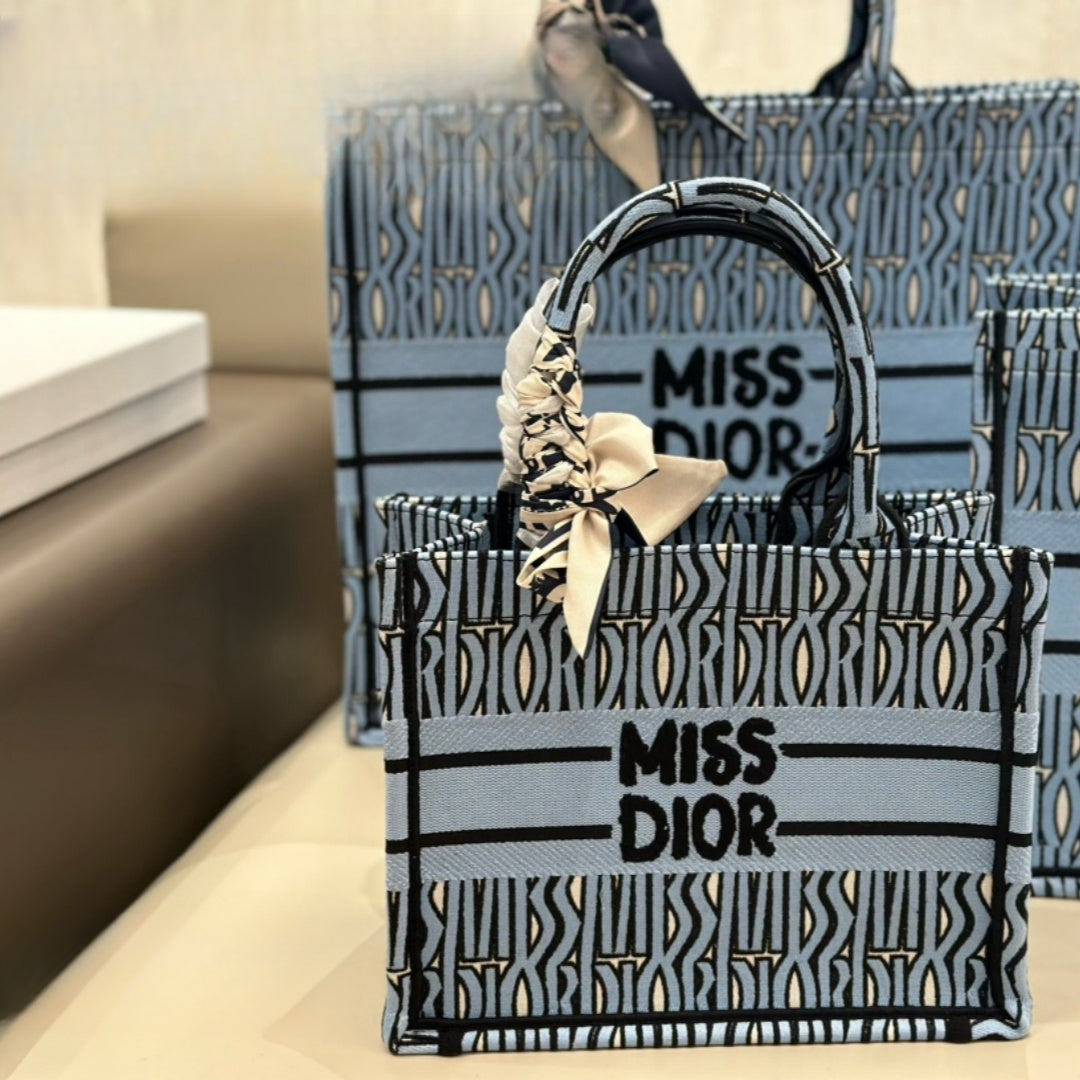 Fashion CD Embroidery Pattern Handbag