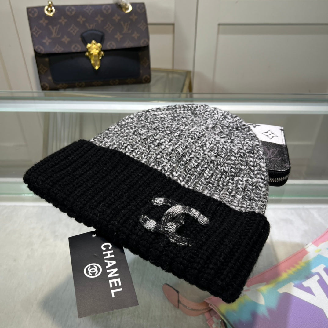 Fashionable plush CC knitted hat