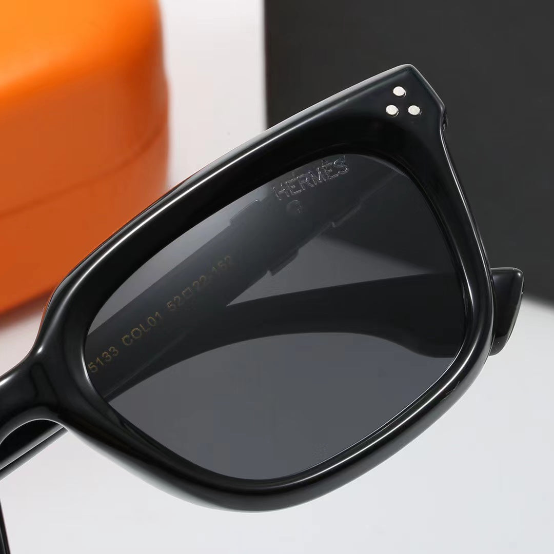 4-color fashionable HE letter temple polarized sunglasses