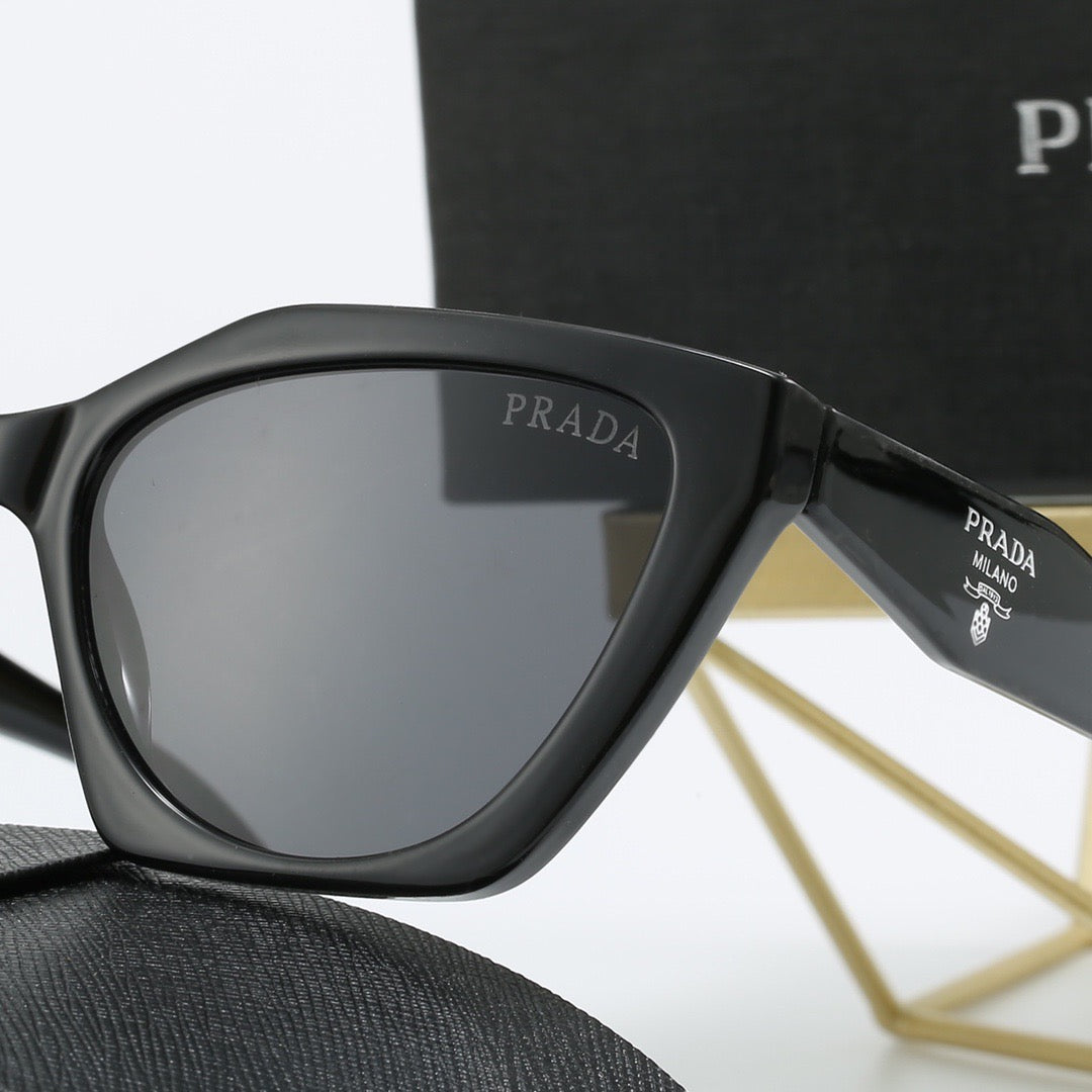 4-color fashionable PA letter temple sunglasses