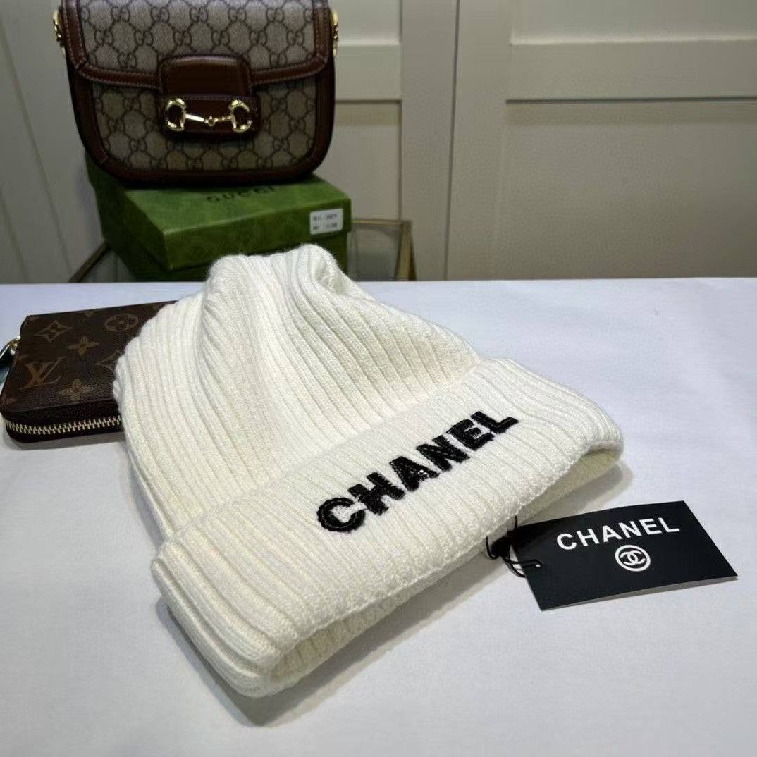 Fashionable plush CC knitted hat