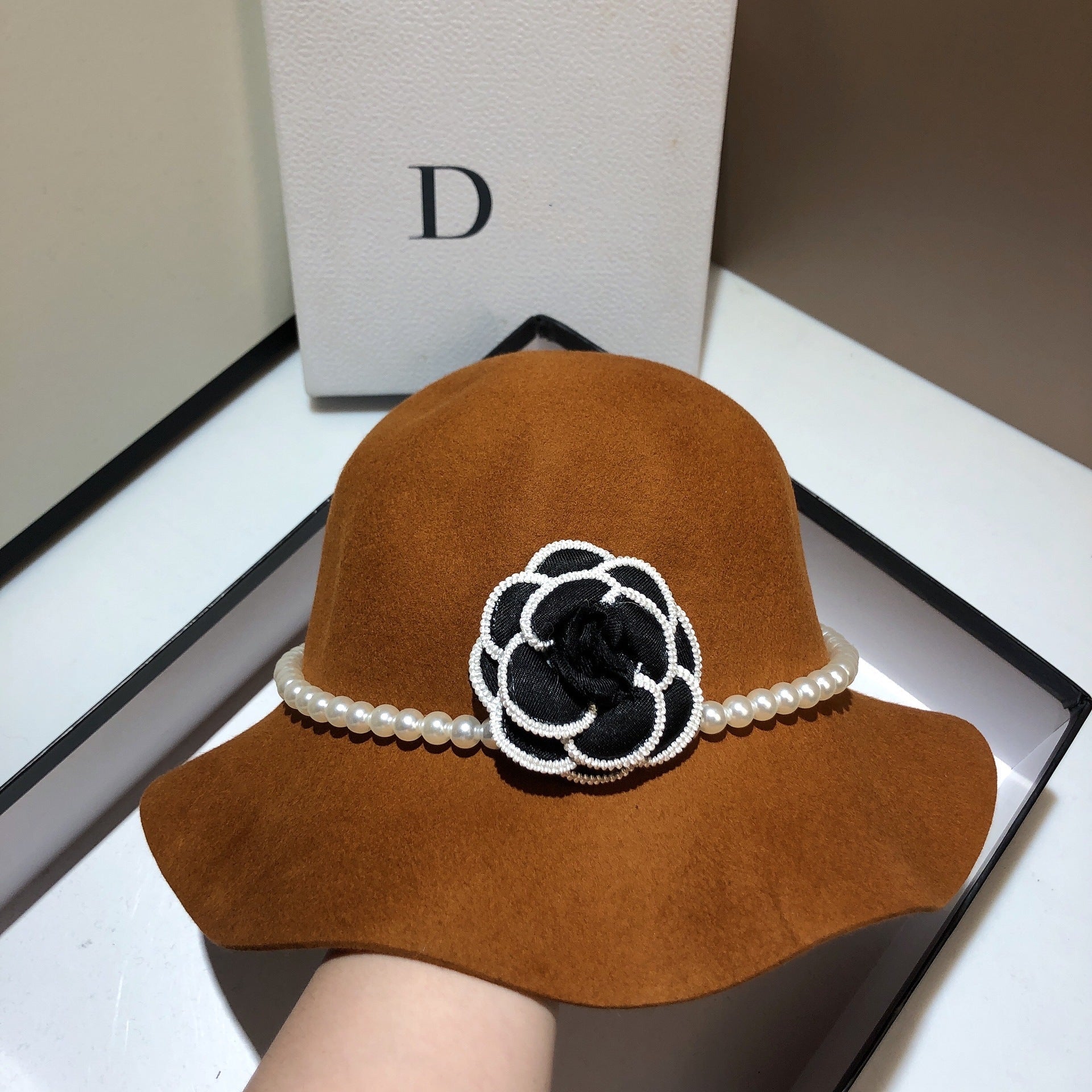 Fashion Pearl Camellia Fisherman Hat