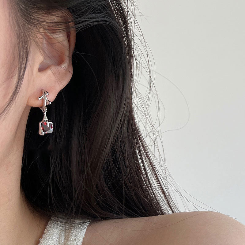 Earring lava siorcón íogair dearg búcla cluaise gráin uigeacht baineann