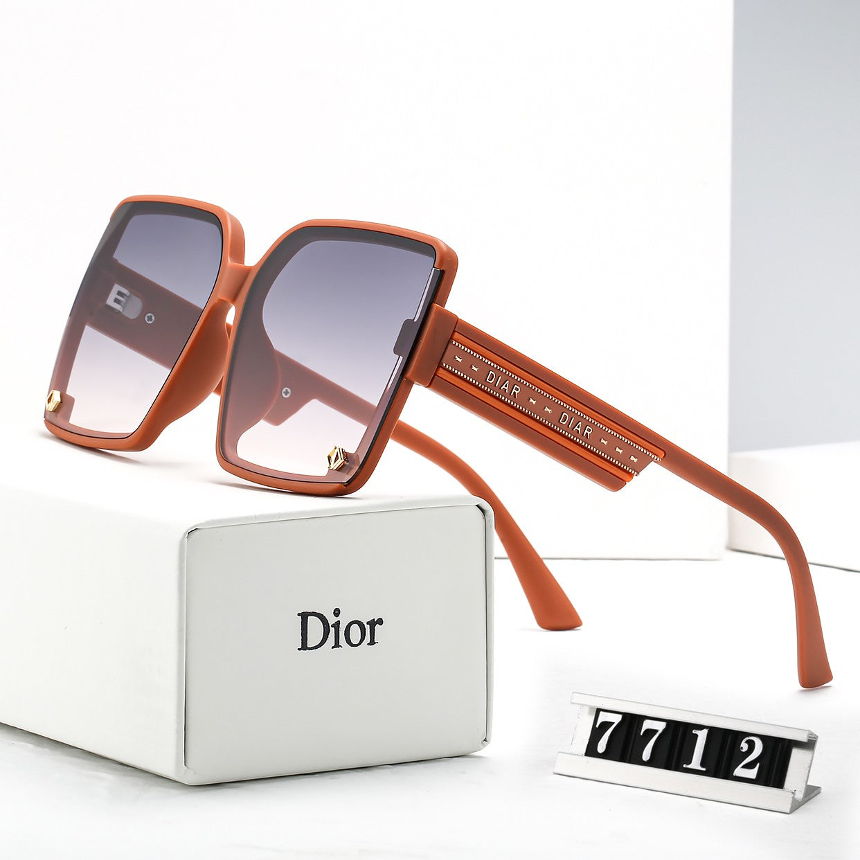 4 color fashion D letter double color polarized sunglasses