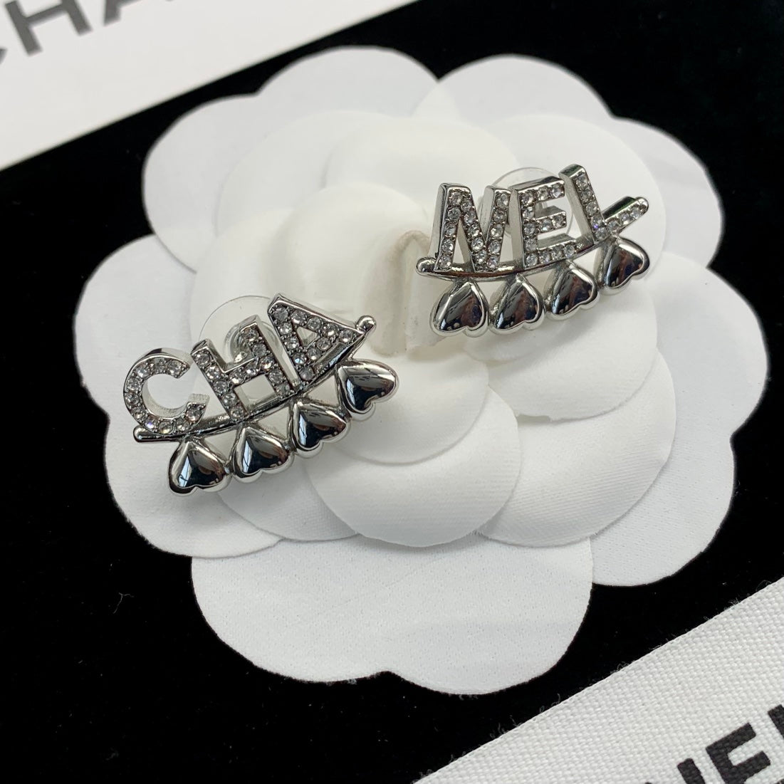 Classic CHA letter heart pendant earrings