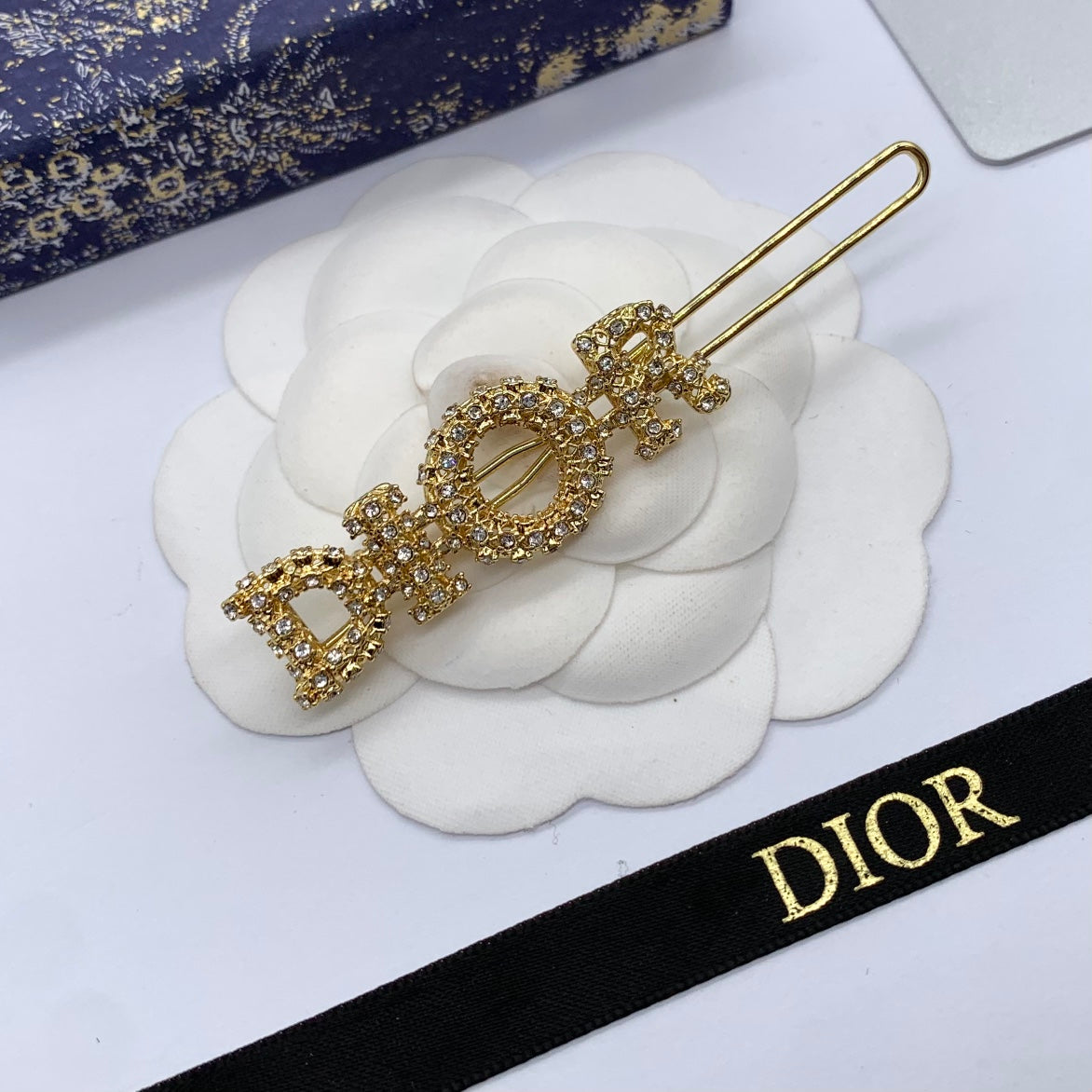 Classic CD letter inlaid rhinestone hair clip