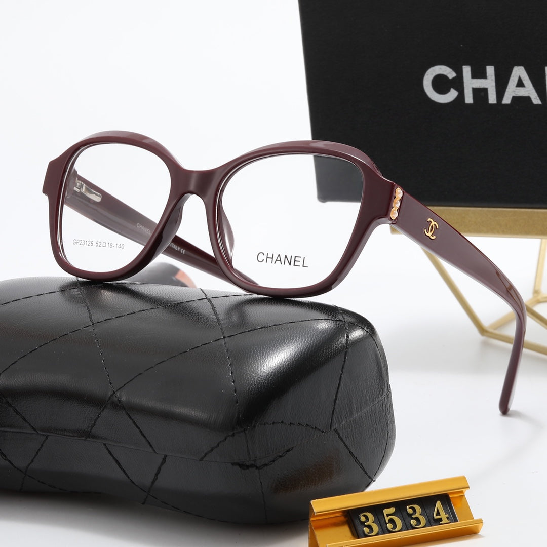 4-Color Fashion CC Letter Sunglasses