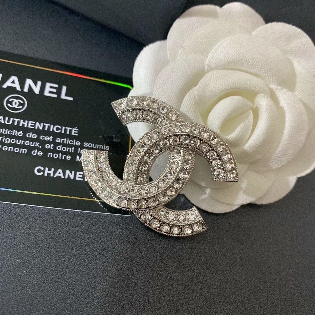 Luxury Rhinestone Brooch