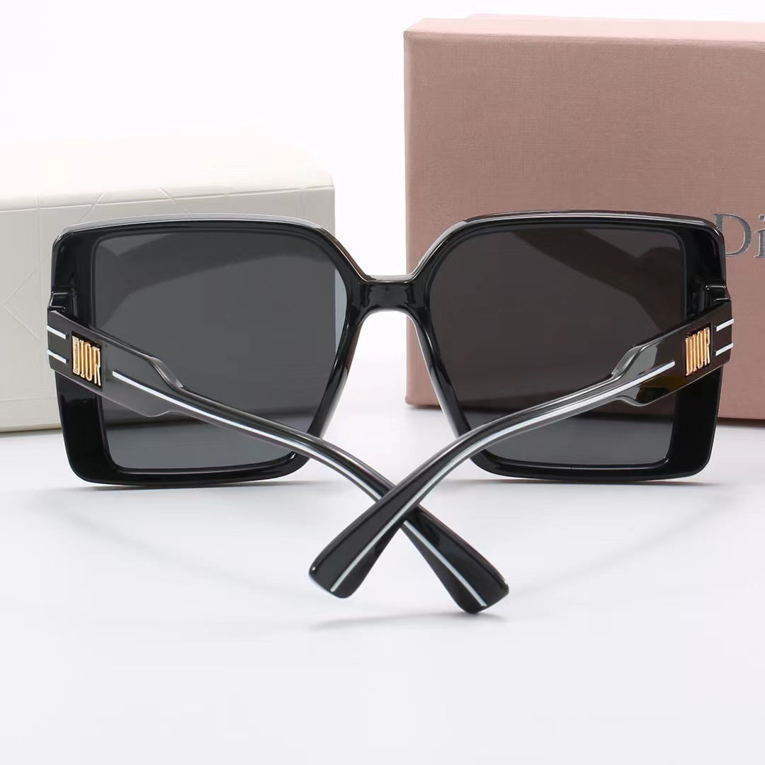 6-color fashion CD letter temple stripe sunglasses