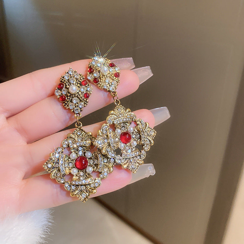 Three-color elegant crystal earrings